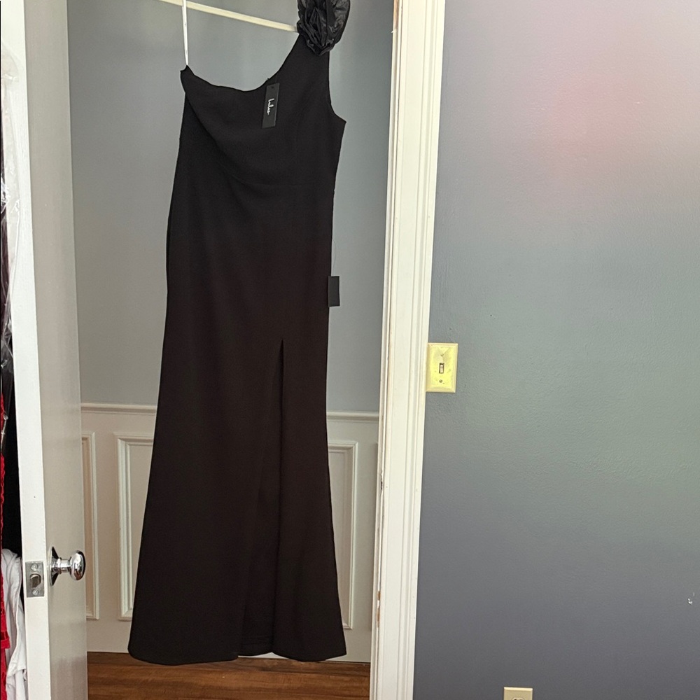 Lulu's Chic Black One-Shoulder Dress
